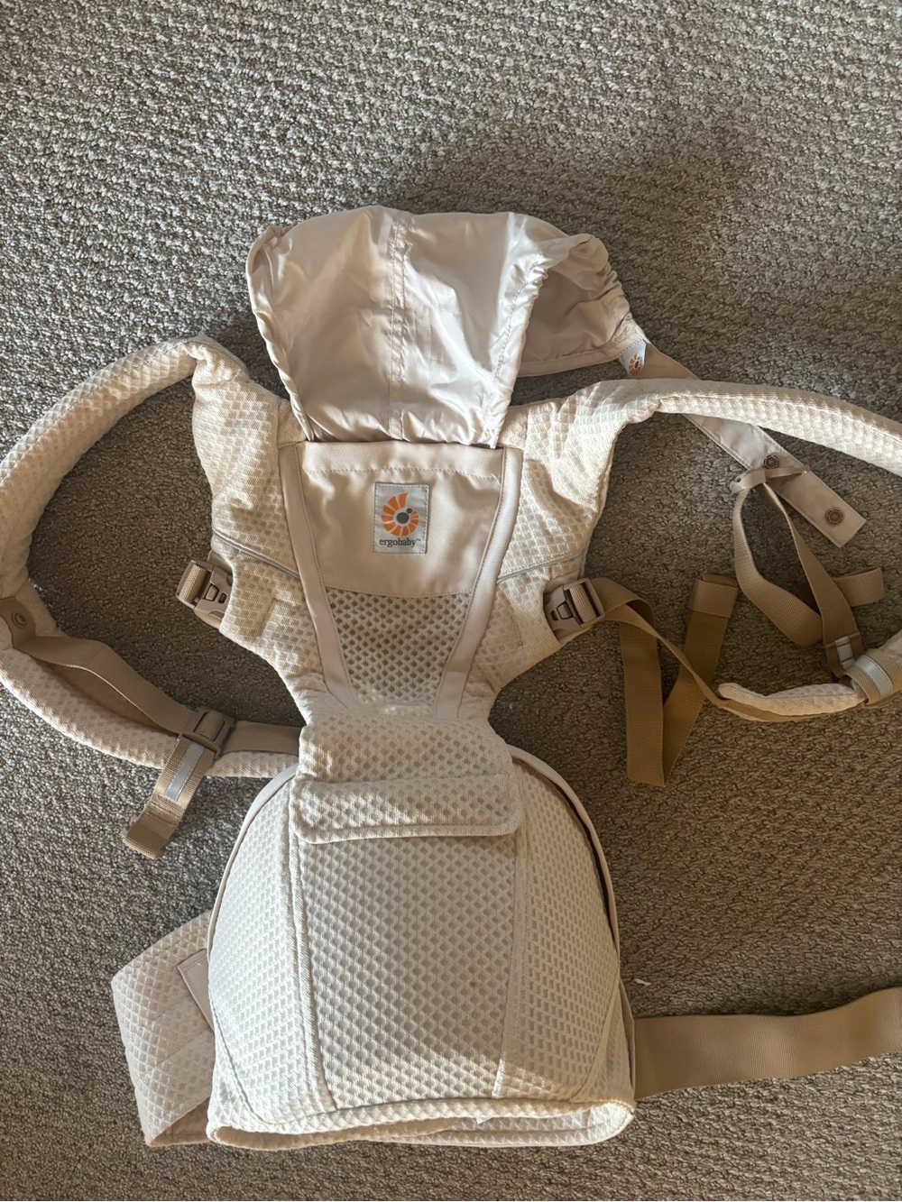Alta hip seat Ergobaby Cream zips